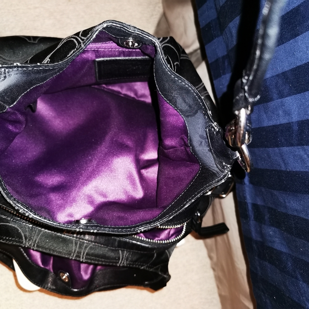 Purse - Picture 4 of 8